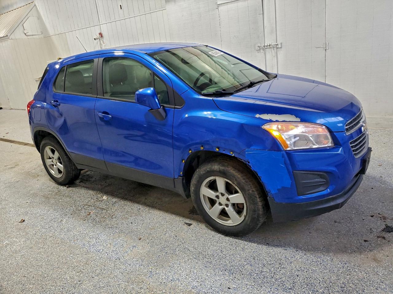 Chevrolet Trax Ls Image 3