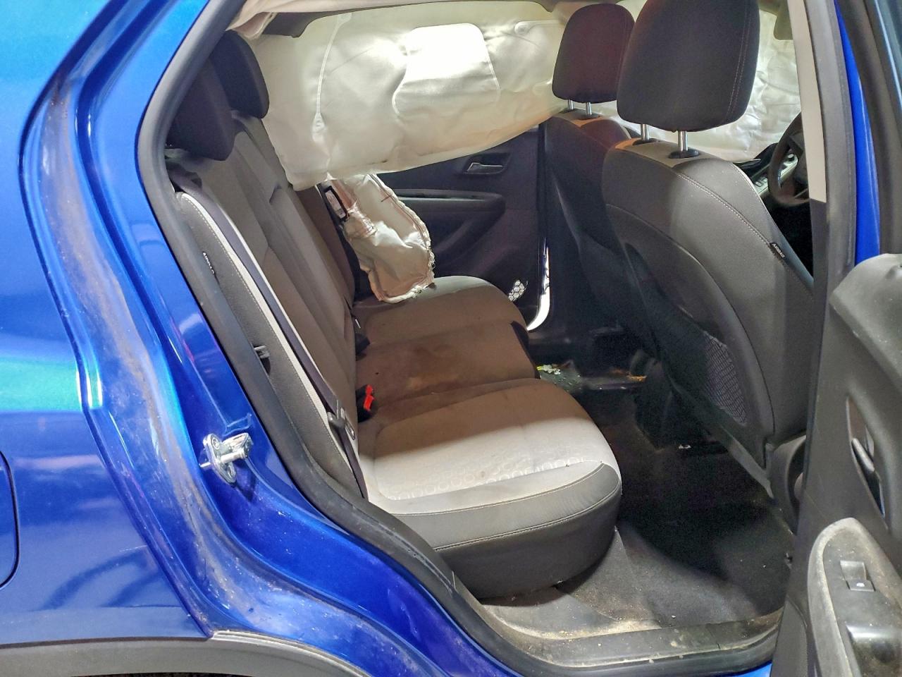 Chevrolet Trax Ls Image 7