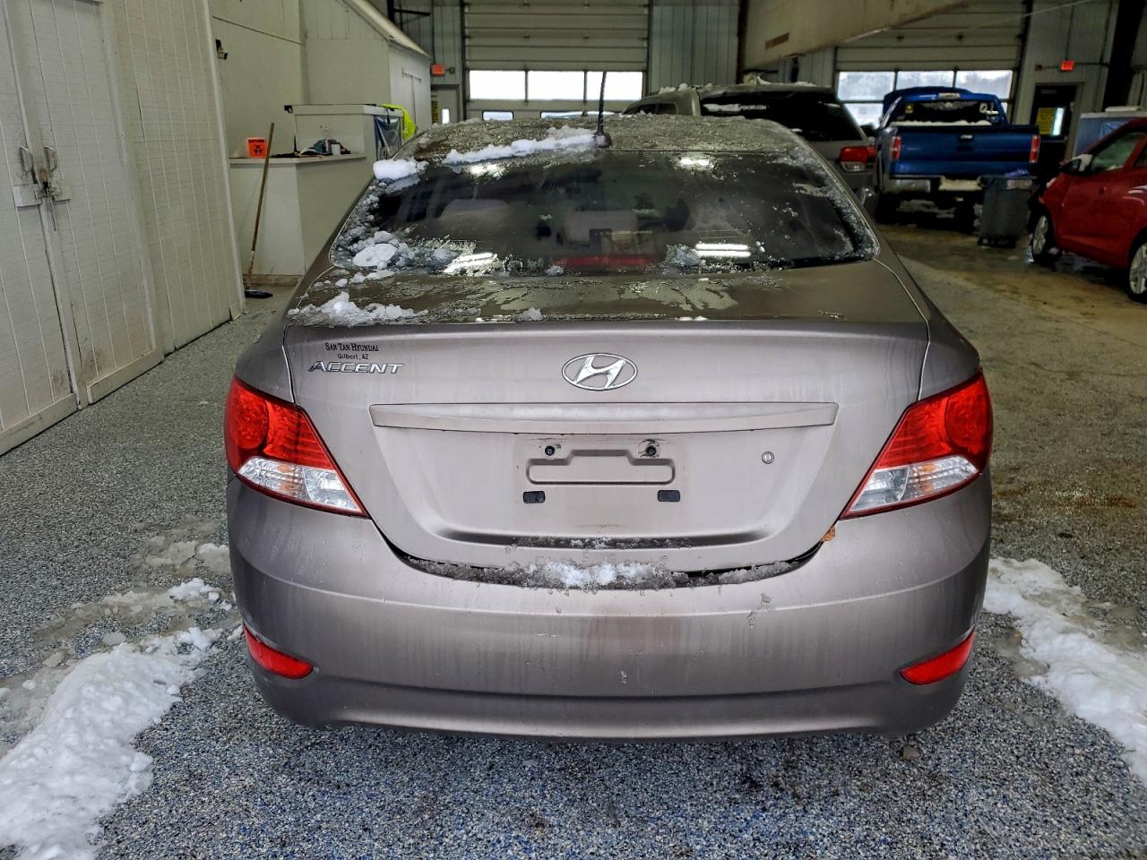 Hyundai ACCENT Gls Image 6