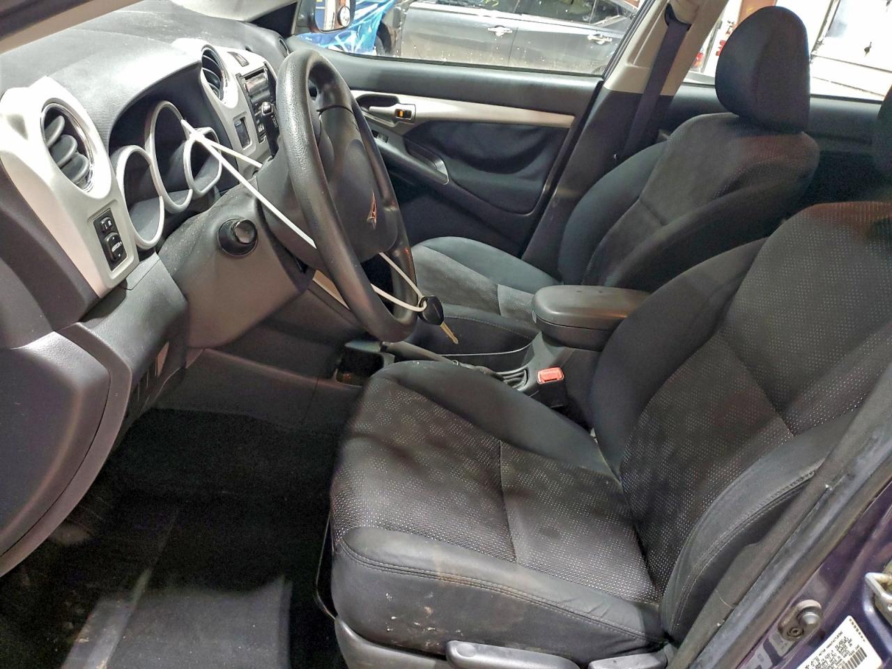 Pontiac Vibe Image 5