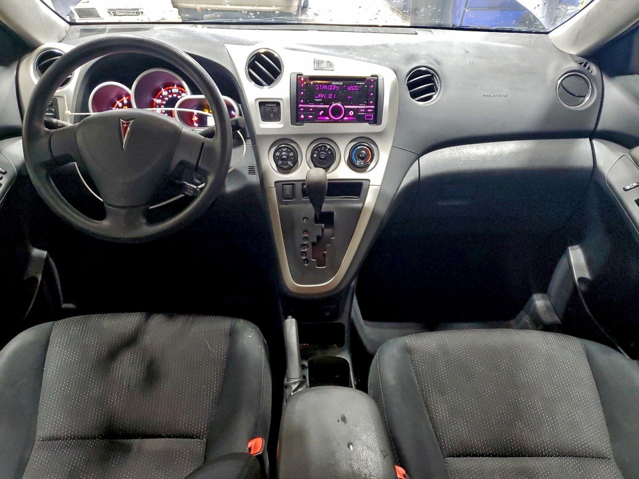 Pontiac Vibe Image 6