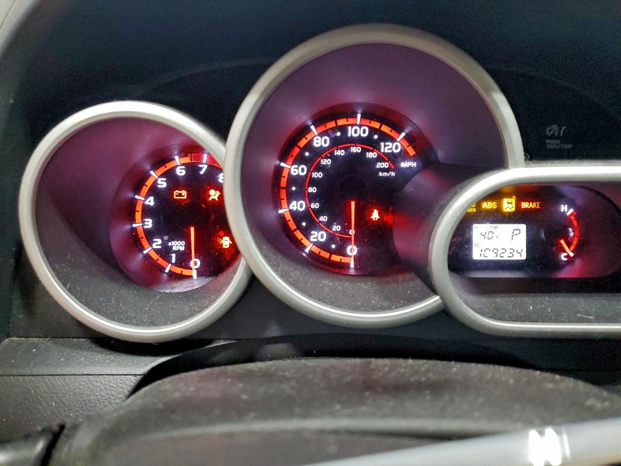 Pontiac Vibe Image 3