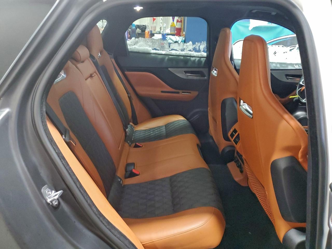 Jaguar F-PACE Svr Image 12