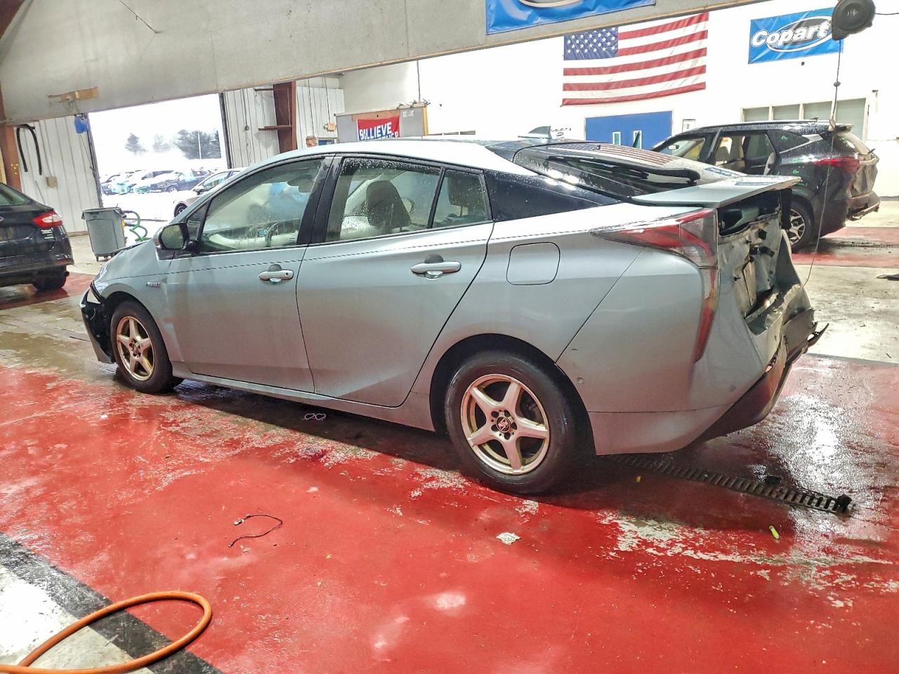 Toyota Prius Image 2