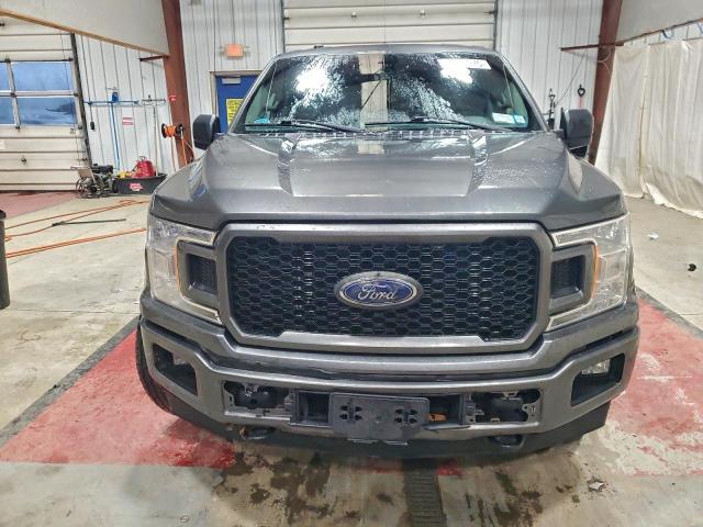 Ford F-150 Supercrew Image 8
