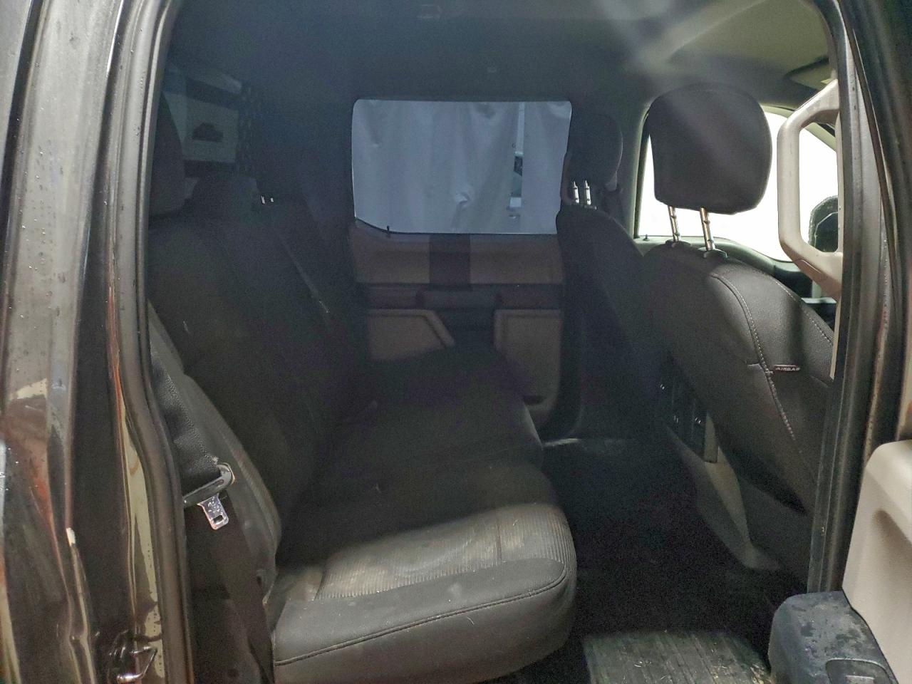 Ford F-150 Supercrew Image 6