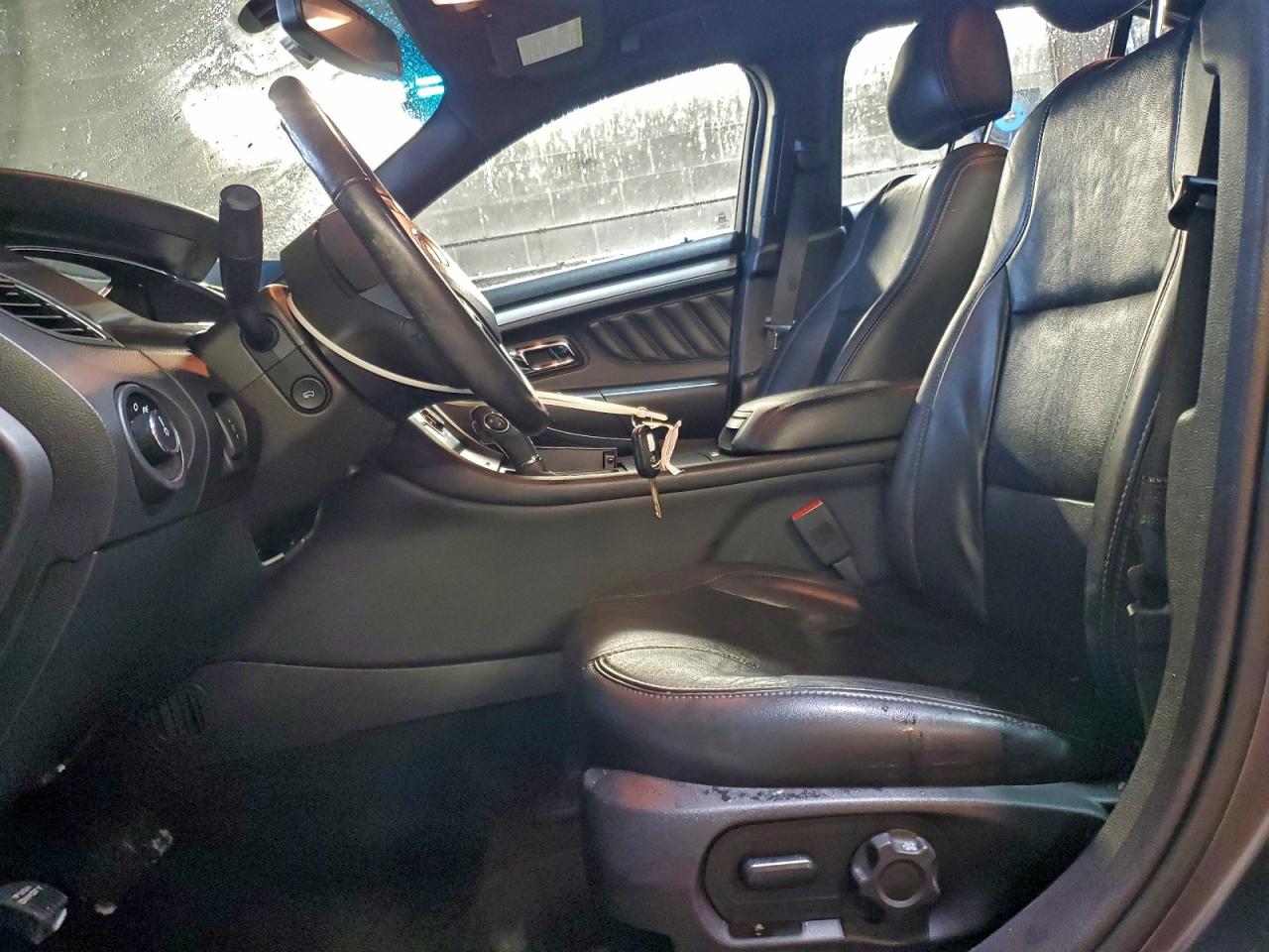 Ford Taurus Sel Image 11