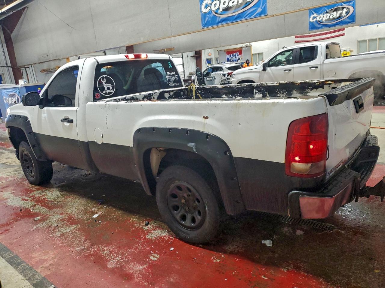 GMC Sierra K1500 Image 2