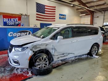  Salvage Chrysler Pacifica