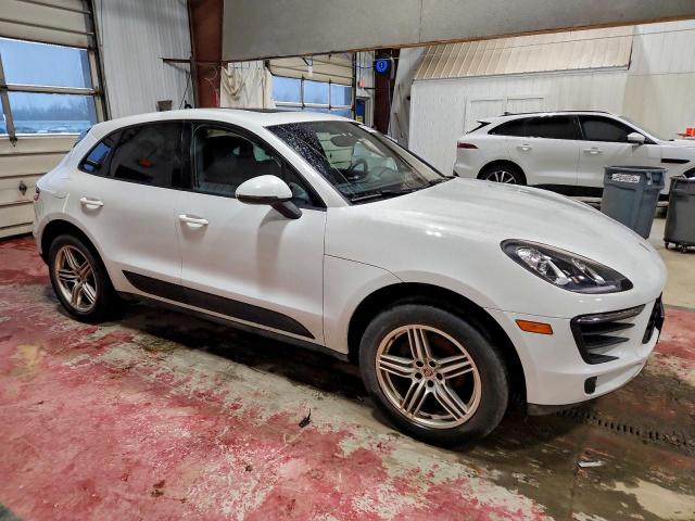 Porsche Macan Image 10