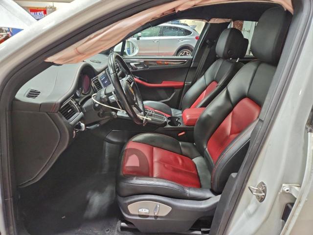 Porsche Macan Image 13