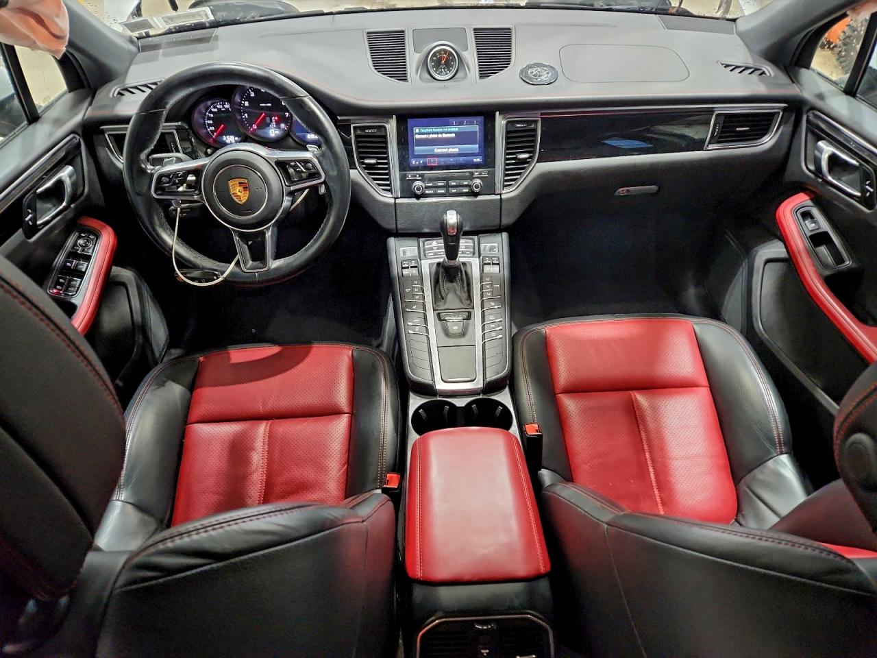 Porsche Macan Image 3