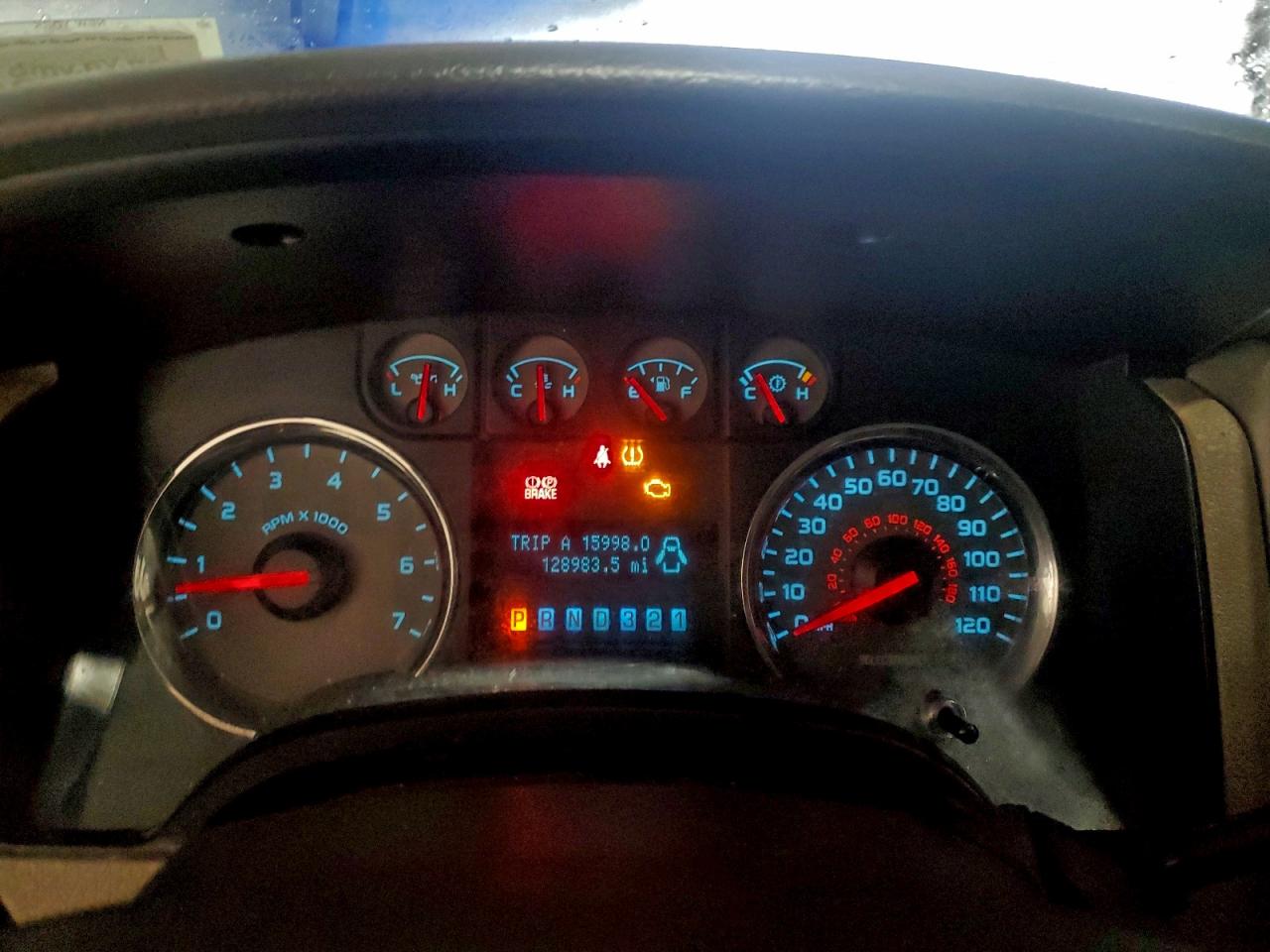 Ford F-150 Super Cab Image 6