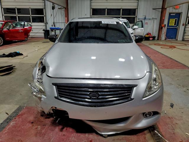 INFINITI G37 Image 2