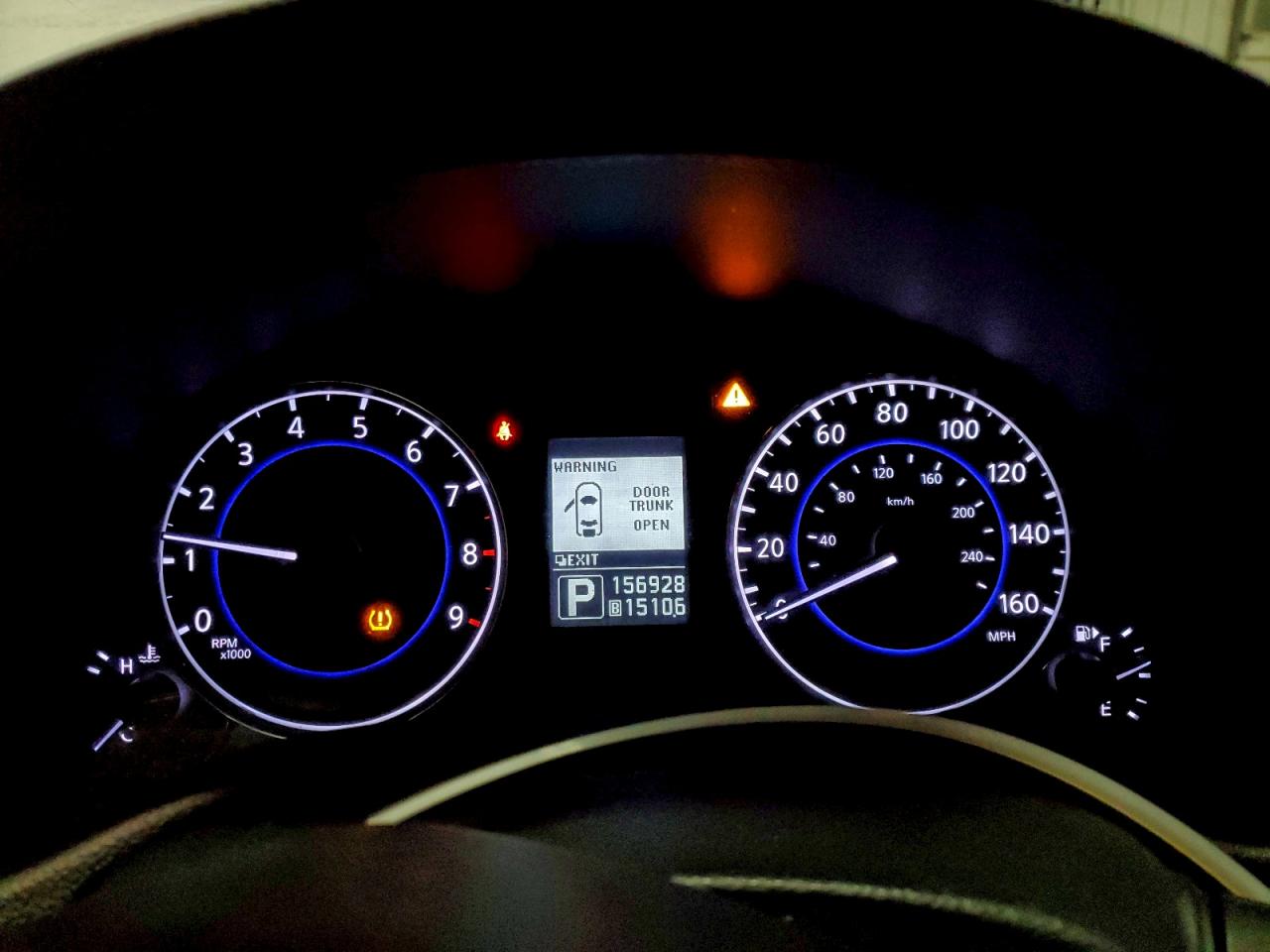 INFINITI G37 Image 10