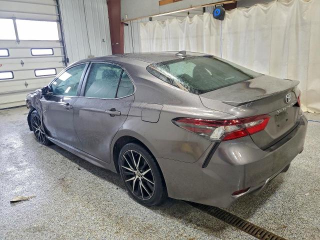 Toyota Camry Se Image 2