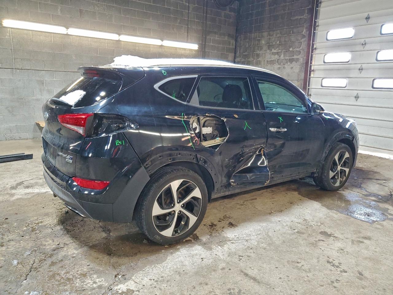 Hyundai TUCSON Limited Image 3