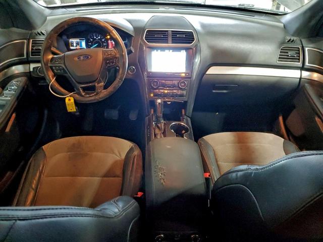 Ford Explorer Xlt Image 11