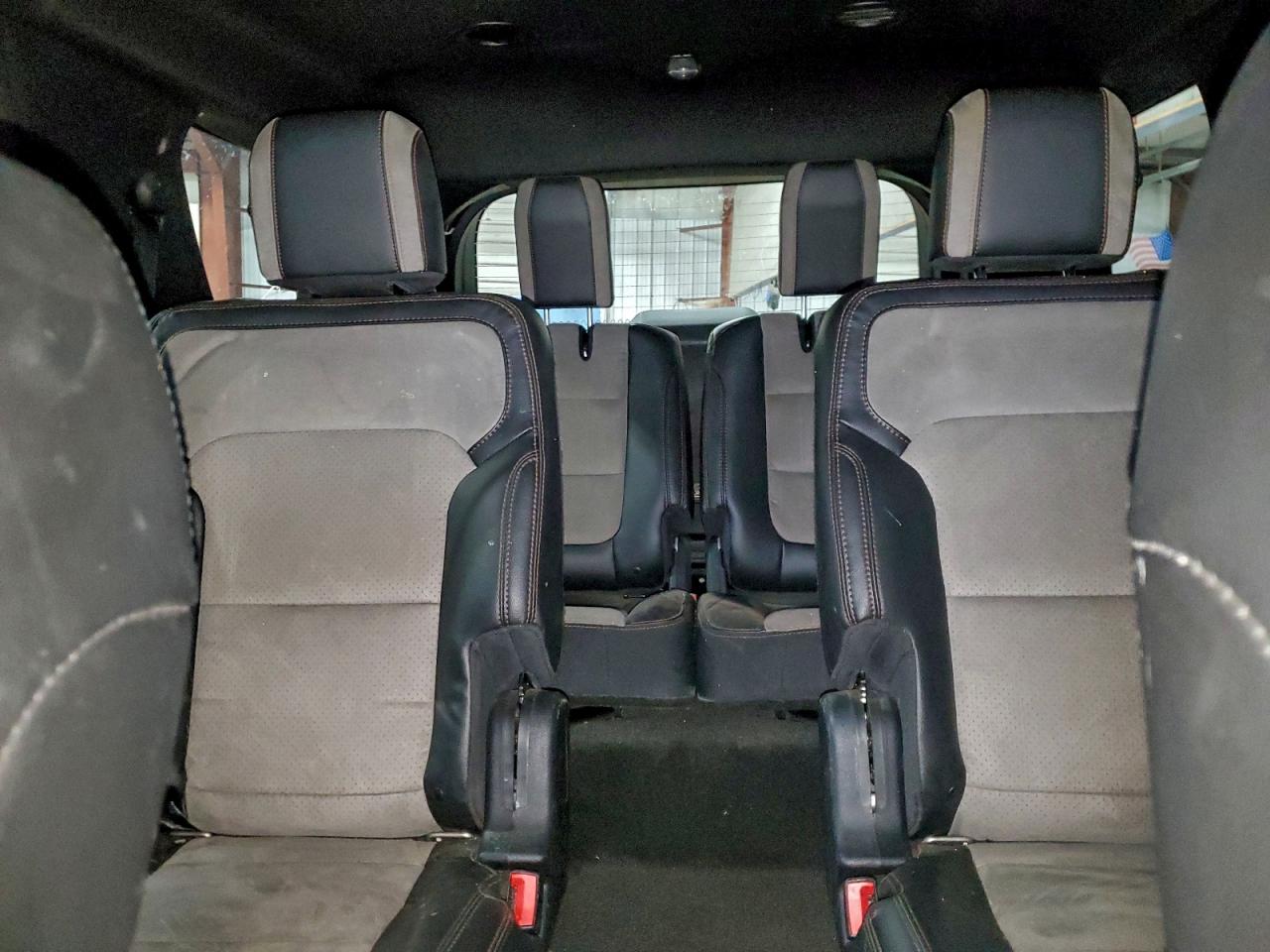 Ford Explorer Xlt Image 5