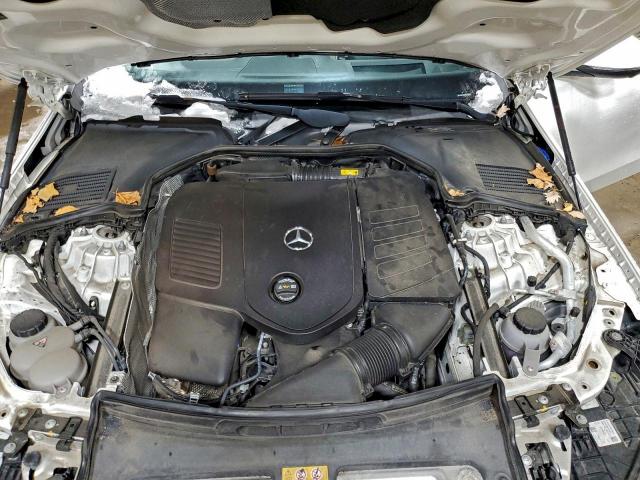 Mercedes-Benz C-Class 300 4matic Image 11