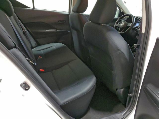 Nissan Kicks S Image 6