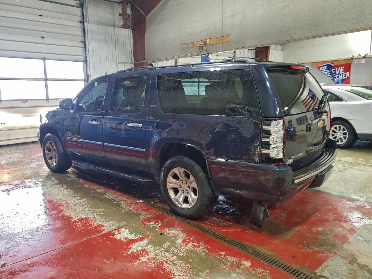 Chevrolet Suburban K1500 Ltz Image 4