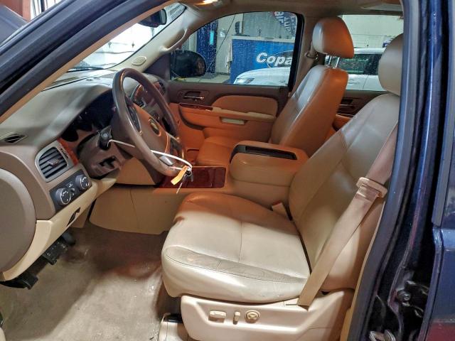 Chevrolet Suburban K1500 Ltz Image 13