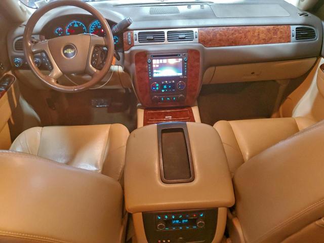 Chevrolet Suburban K1500 Ltz Image 6