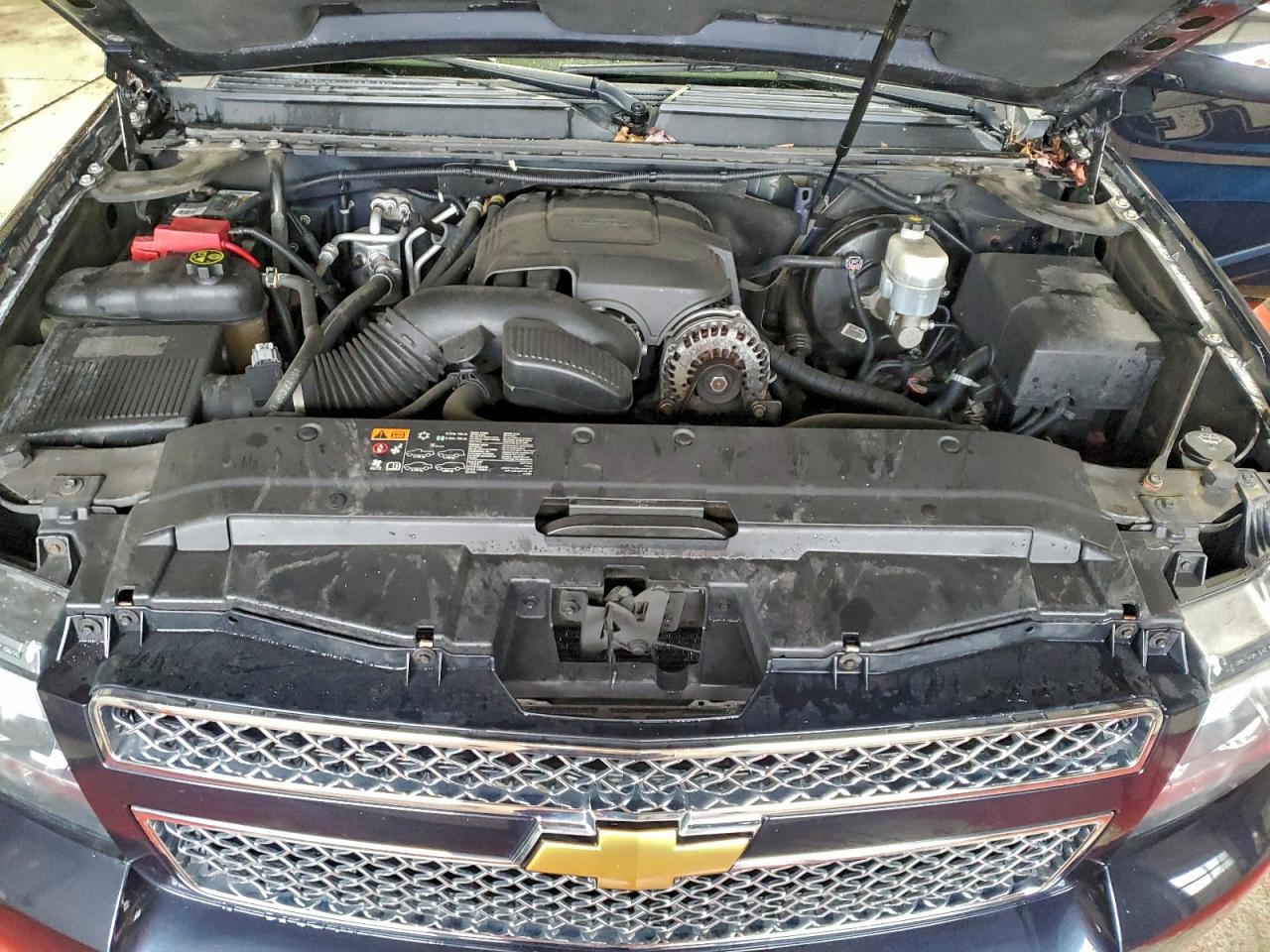 Chevrolet Suburban K1500 Ltz Image 7