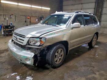  Salvage Toyota Highlander