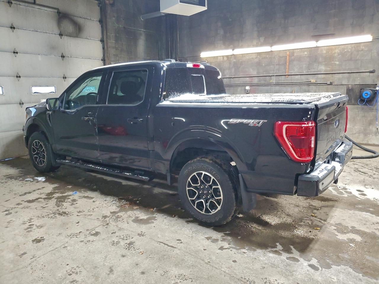 Ford F-150 Supercrew Image 12