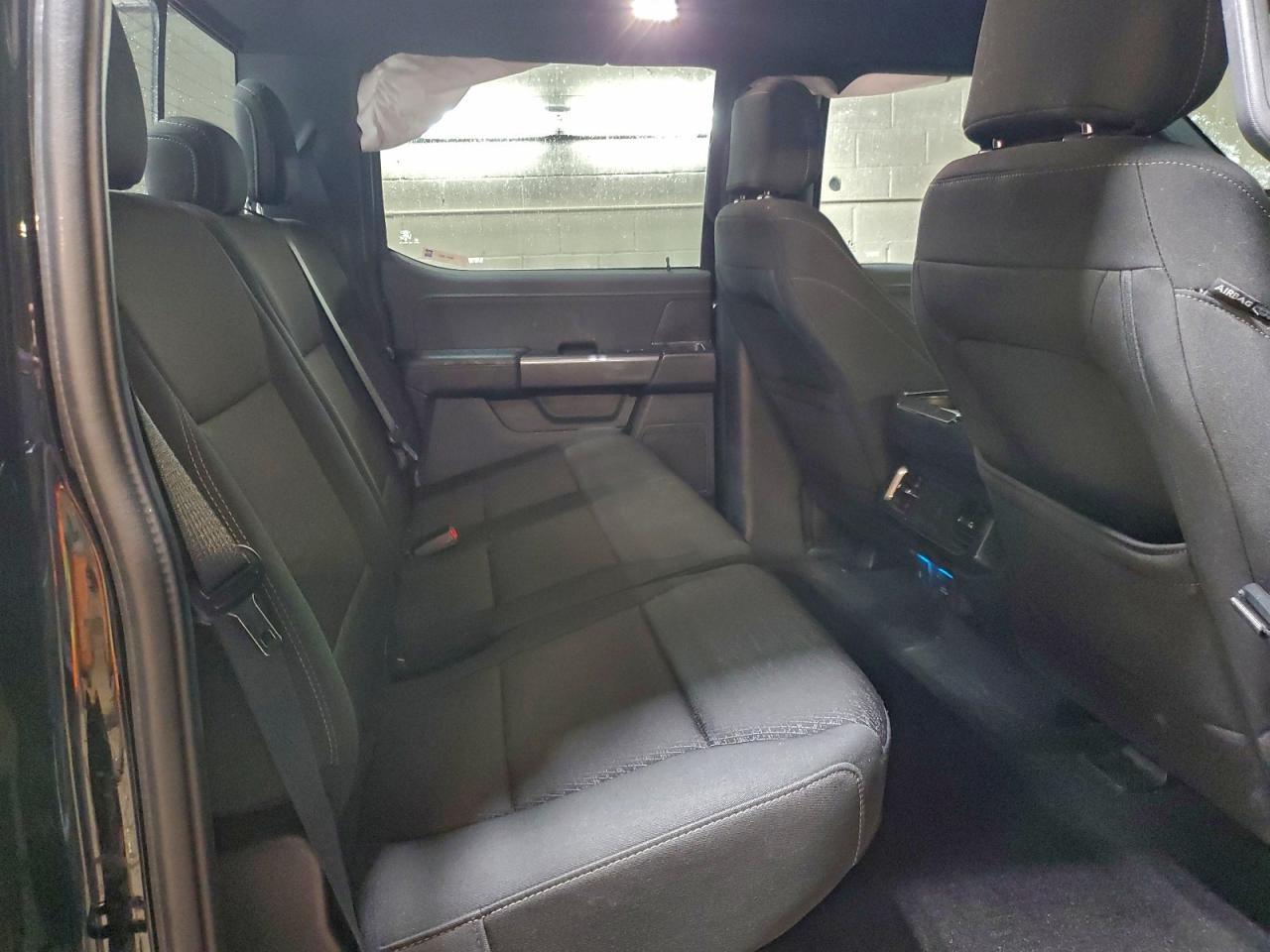 Ford F-150 Supercrew Image 6