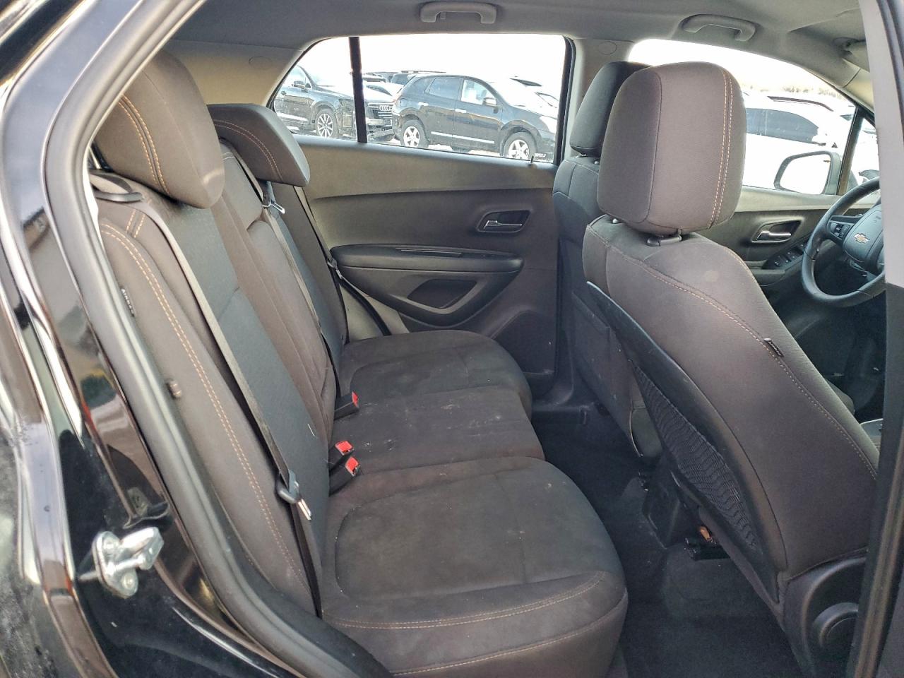 Chevrolet Trax Ls Image 7