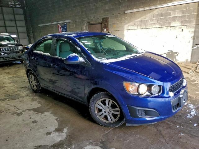 Chevrolet Sonic Lt Image 2