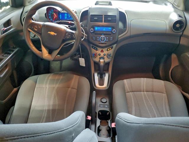 Chevrolet Sonic Lt Image 8