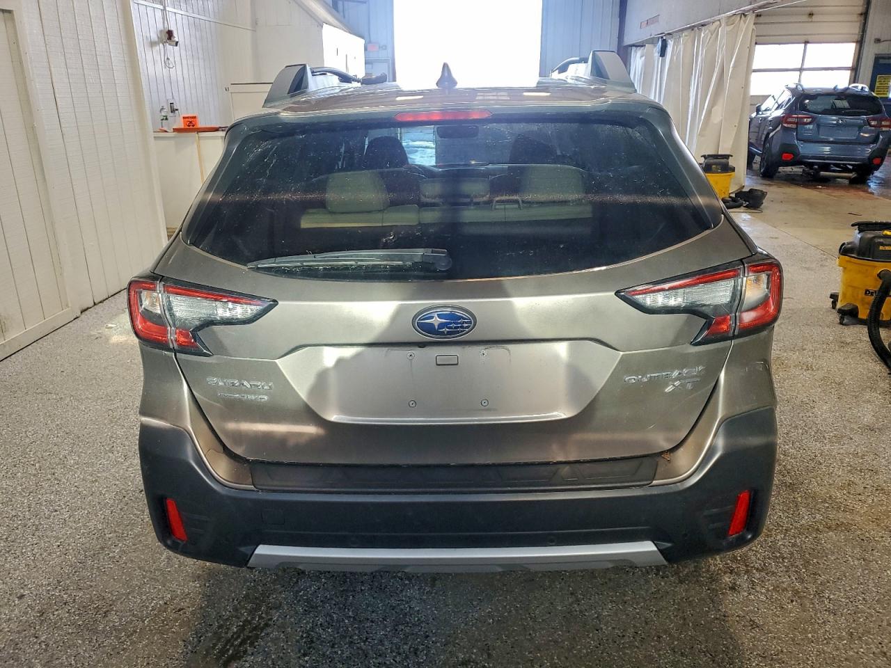 Subaru Outback Limited Xt Image 8