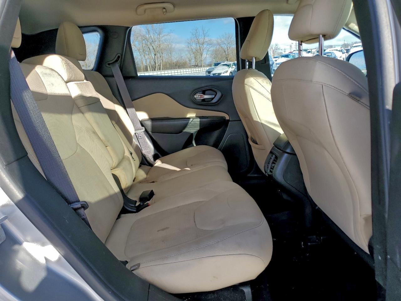 Jeep Grand Cherokee Latitude Image 13