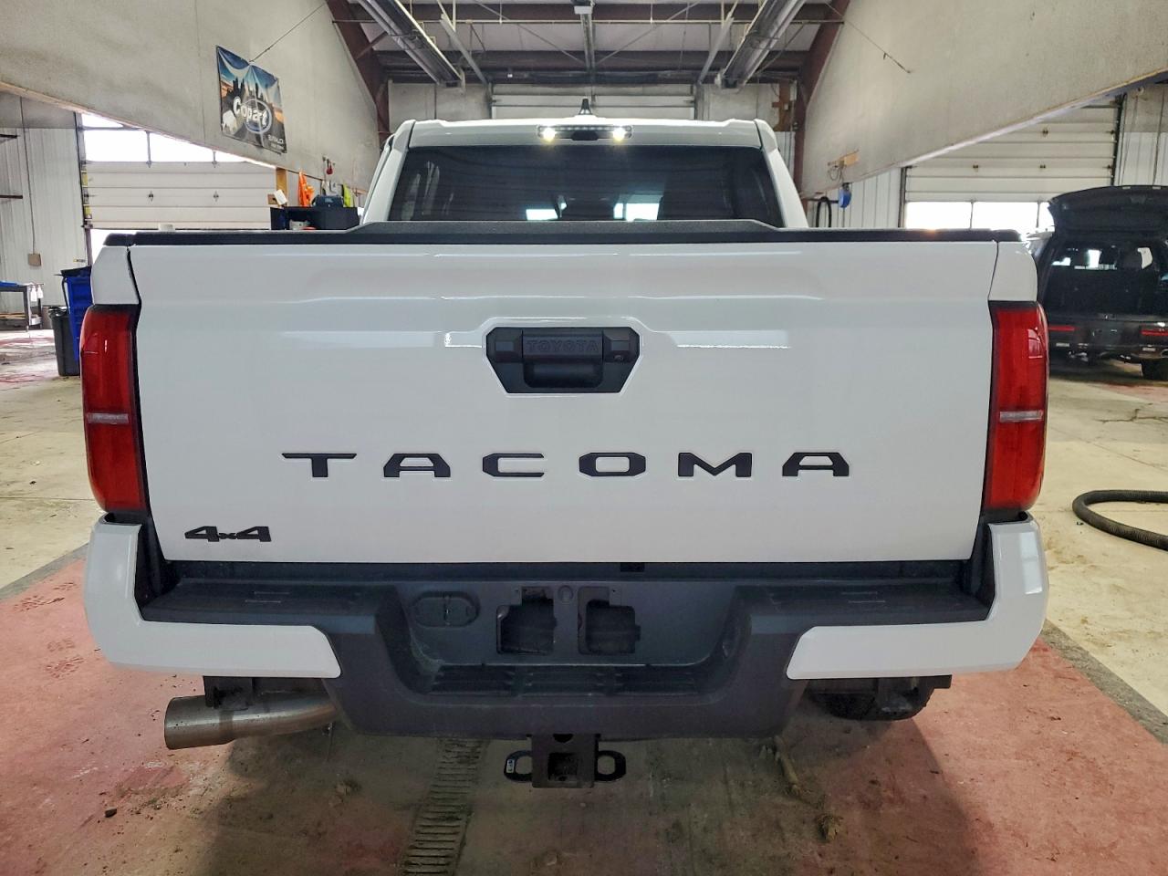 Toyota Tacoma Double Cab Image 9