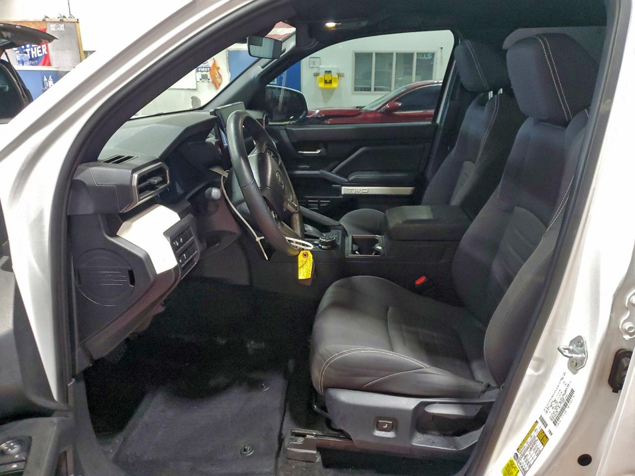 Toyota Tacoma Double Cab Image 11