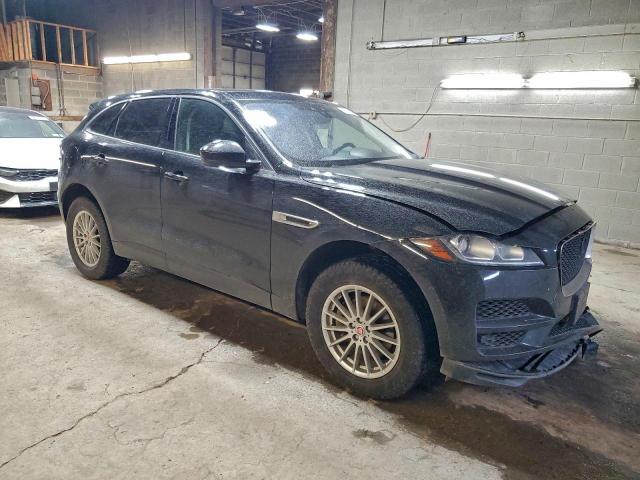 Jaguar F-PACE Image 2