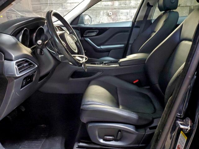 Jaguar F-PACE Image 4