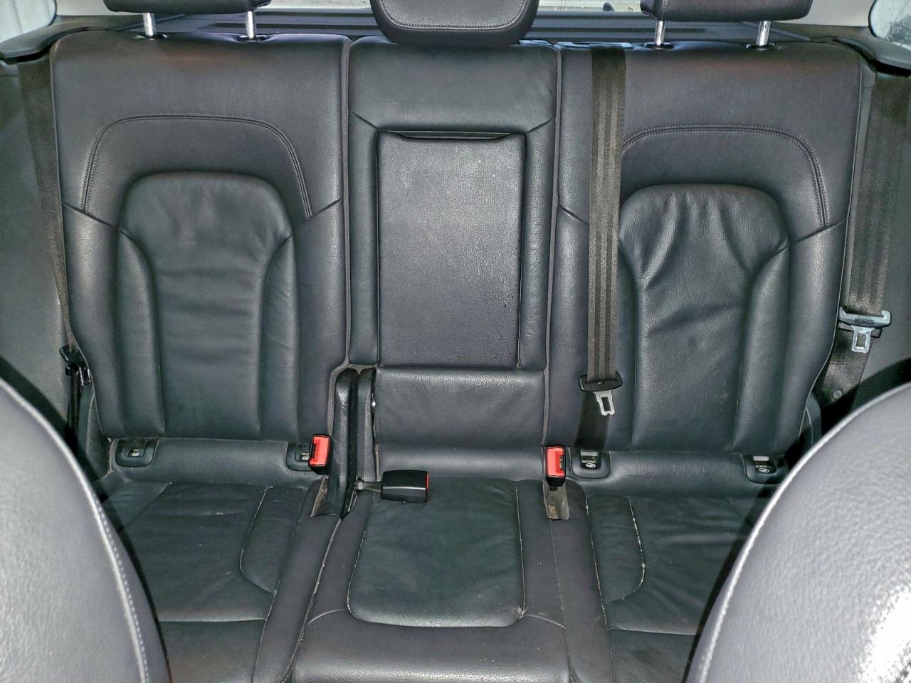 Audi Q5 Premium Plus Image 11