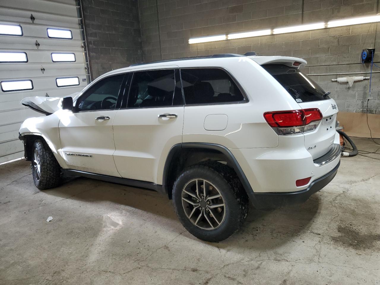Jeep Grand Cherokee Limited Image 2